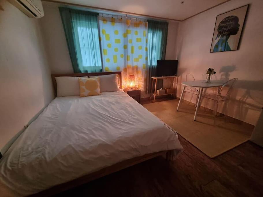 Villa #a6 Open Sale - 5mins To Hongdae Station